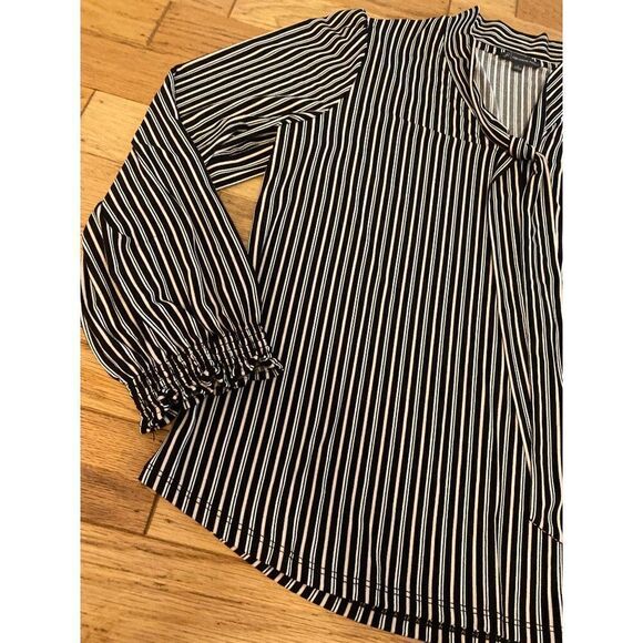 Adrianna Papell, women's stripped blouse with front collar tie size large - Picture 2 of 9